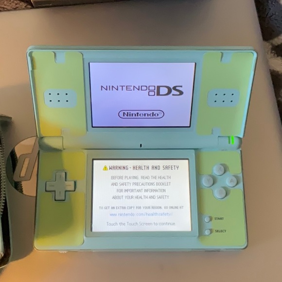 Nintendo Ds Lite Box And Content Nintendo DSi Light Blue Console